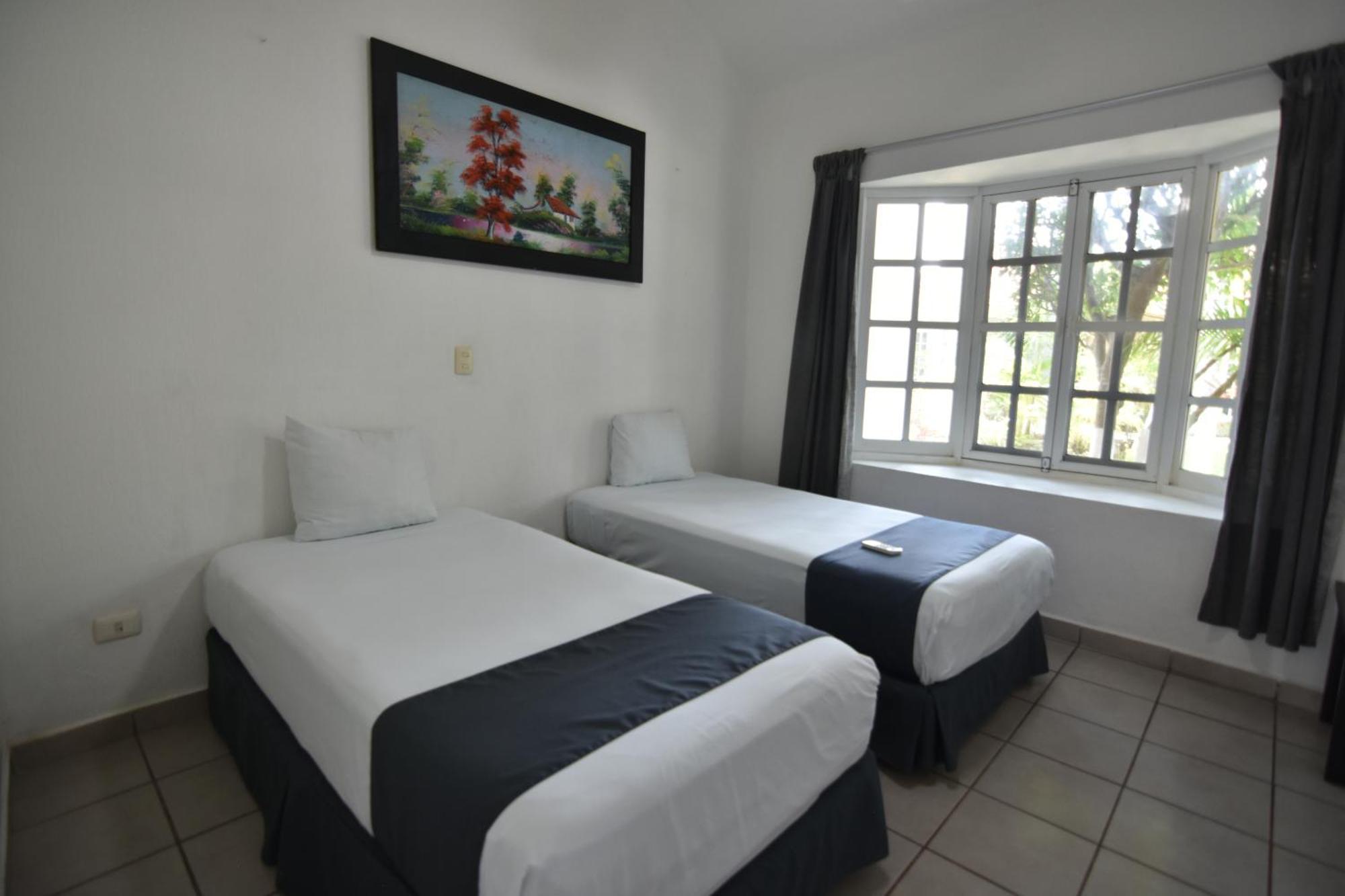 Tulipanes Cancun Exterior photo