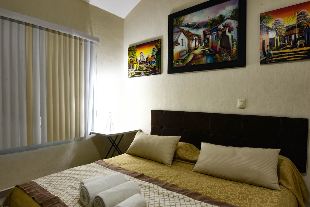 Tulipanes Cancun Exterior photo